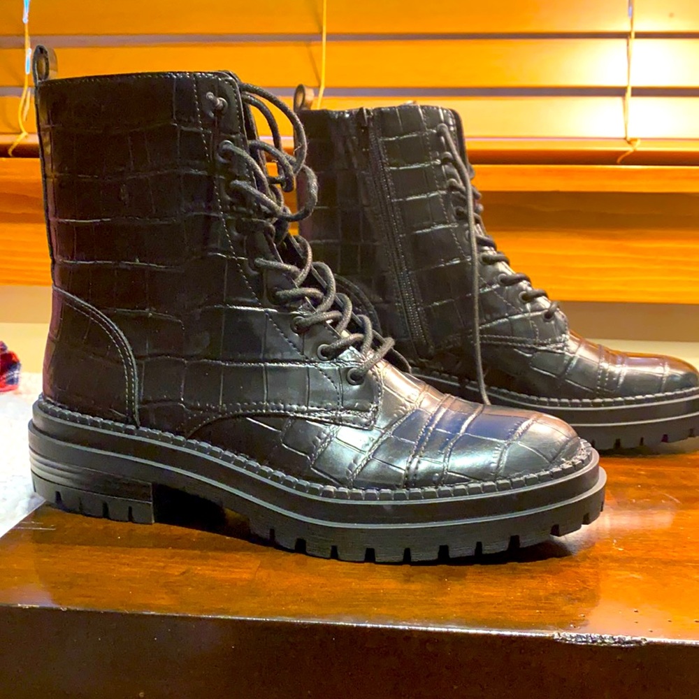 Brand new,never worn Combat boots! - they ended up being too big on me.
